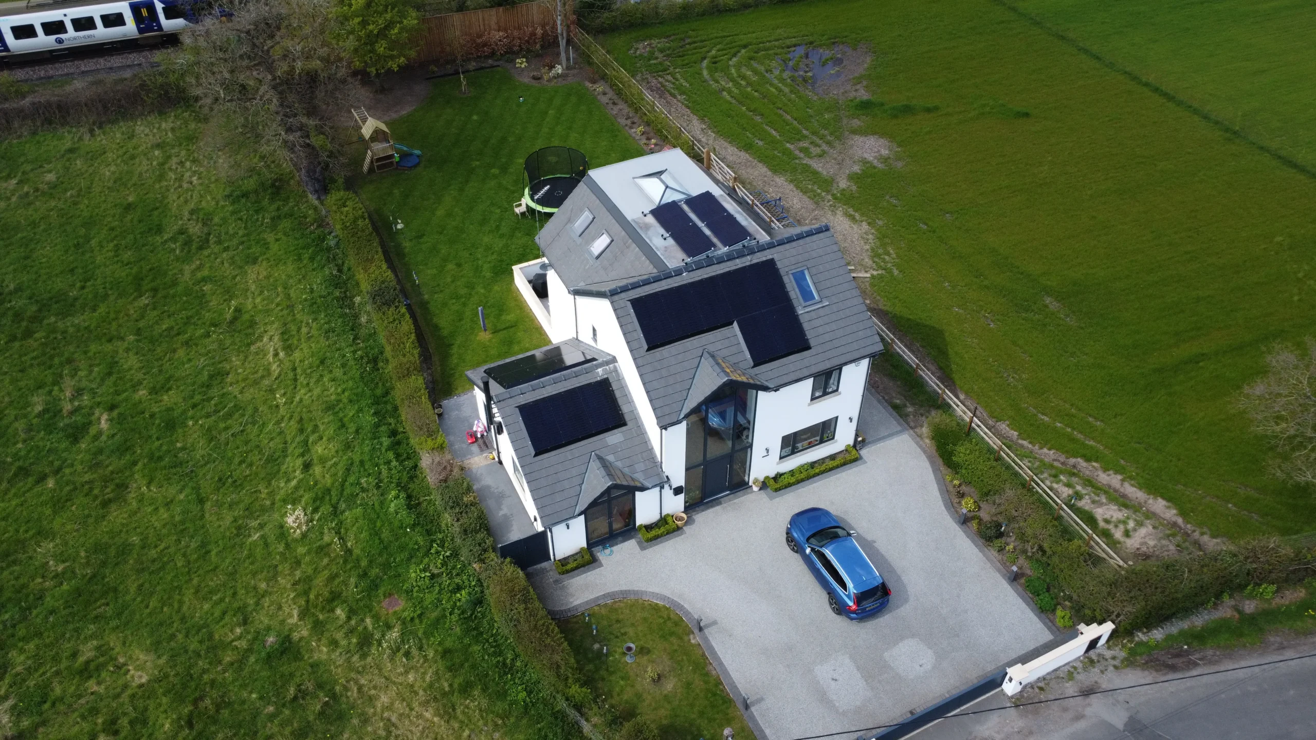 Residential solar panel installation completed by Genfit